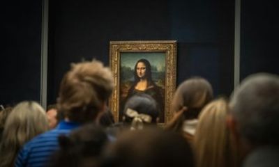 Paris Louvre Museum Semi Private Guided Tour with Tickets