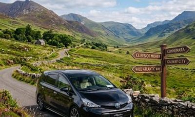 Private Chauffeur Tour in Ireland with Flexible Itinerary
