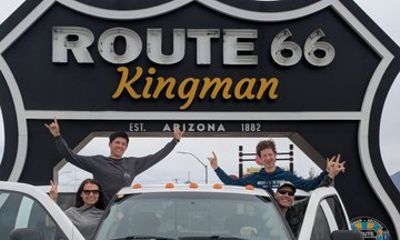 Las Vegas Coach Tour with Private Experience