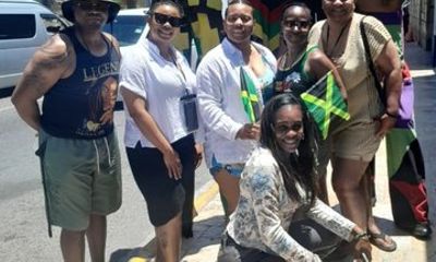 Montego Bay City Tour with Local Food and Souvenir Stops