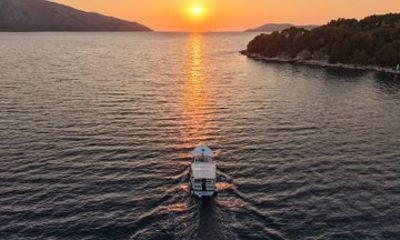 Sunset Wine Boat Tour with Music Stari Grad Bay