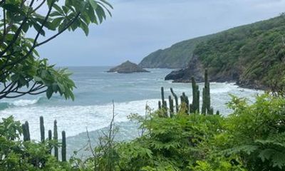 Private Hiking in the Tiger caves and visit Majahua beach