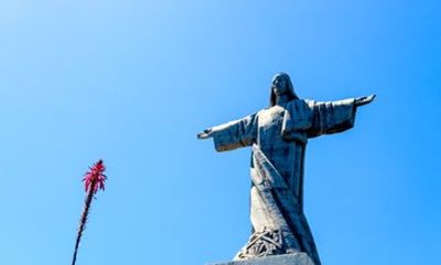 Funchal: Old Town & Cristo Rei Coastal Tuk-Tuk Tour