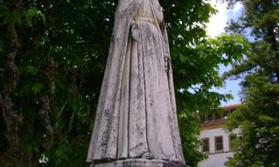 Walking tour of Coimbra history of Peter and Inês the Holy Queen