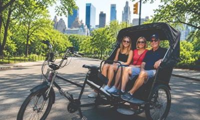 Private Central Park Pedicab Photo Tour with a Local Guide