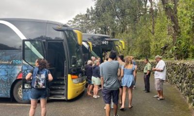 East Oahu Historical Sites and Kailua Town Tour