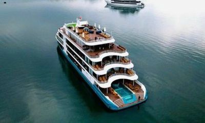 Capella Halong Bay Cruise 2D1N Lan Ha Bay