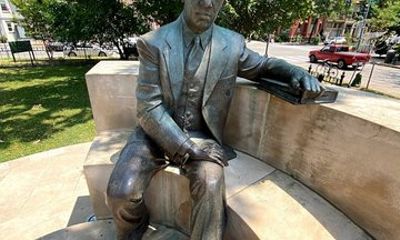 Black Statue and Monument Tour in Washington D.C.