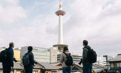 Kyoto Tower Higashi Honganji and Shōseien Garden walking tour