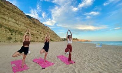 Morning Beach Yoga in Carcavelos Beach