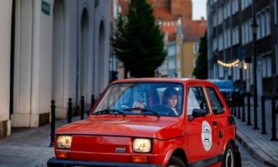 Self Drive Tour in a Vintage Fiat 126p Maluch through Gdansk