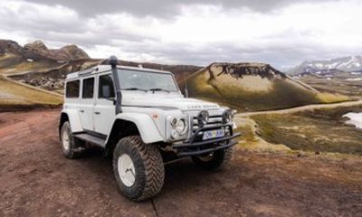 Reykjavík: Landmannalaugar & Valey of Tears Hiking with SuperJeep