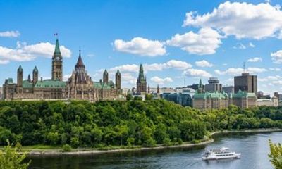 3 Day Eastern Canada Tour Toronto Montreal Quebec and Ottawa