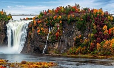 4 Day Eastern Canada Tour with Cruise and Museum from Toronto