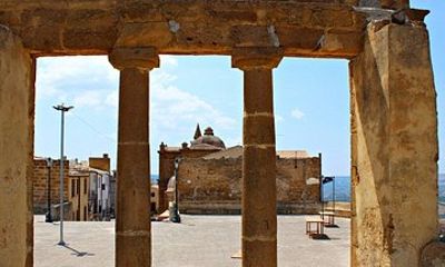 Sambuca di Sicilia and Winery Experience Walking Tour