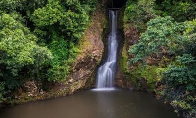 Private Full Day South Tour and Vallée Adventure Park with Lunch