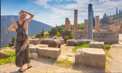 Delphi Fully Guided Private Tour from Athens