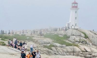 Peggys Cove Round Trip Transport from Halifax with Scenic Drive