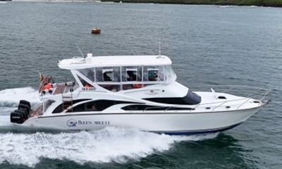 Maritime transfer between the Galapagos Islands