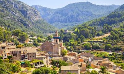Private Valldemossa, Deia & Soller Shore Tour from Palma