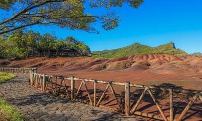 Seven Coloured Earth and South Coast Wonders Tour