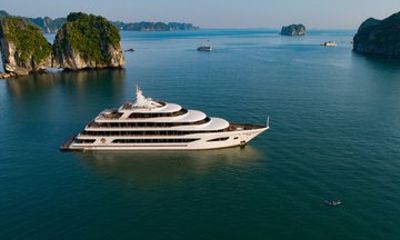 Halong Bay Luxury Overnight Cruise on Scarlet Pearl from Hanoi