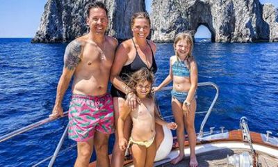 Private Boat Tour to Capri: Explore Grottoes and Swim