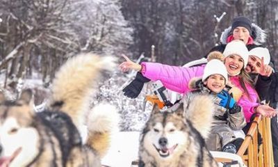 Ushuaia White Adventure with Huskies and Snowmobiles