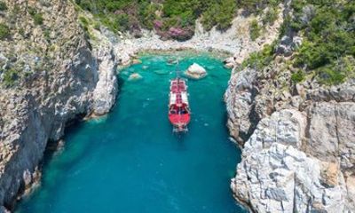 Gazipasa Hidden Bays Boat Tour and Lunch From Alanya