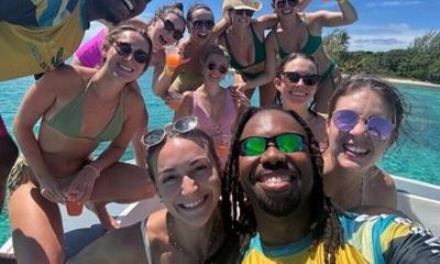 Private Tour with Turtles Swimming Pigs and Snorkeling Nassau