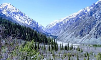 Ala Archa and Chunkurchak Day Tour with Skybridge and Cable Car