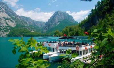 Green Canyon Boat Tour Scenic Cruise with Lunch Included