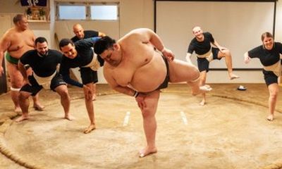 Osaka Private Sumo Lesson with a Former Sumo Wrestler