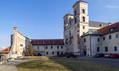 Krakow Half Day Tour Tyniec Abbey and Wine Tasting