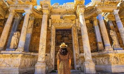 Pamukkale and Hierapolis Entry Ticket with Audio Guide