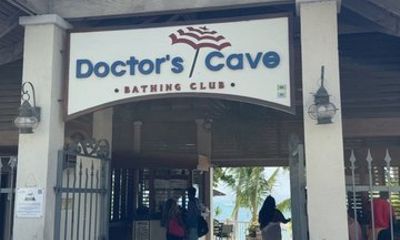 Montego Bay Private Bus and Classic Car Excursion