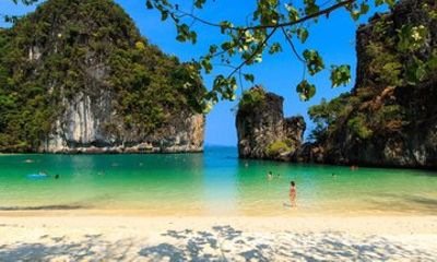 Private Longtail Boat Tour to Hong Island and Hidden Lagoons