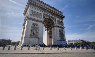 Paris Champs-Élysées & Arc de Triomphe Walking Tour