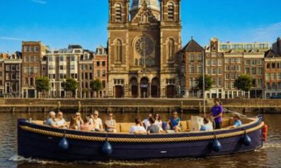 Amsterdam Canal Cruise: Open Boat and Optional Unlimited Cocktail