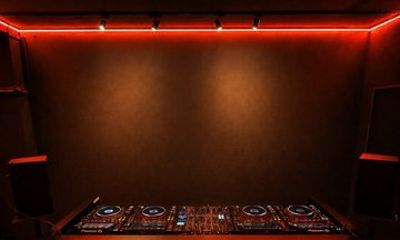 Private DJ Experience in Singapore