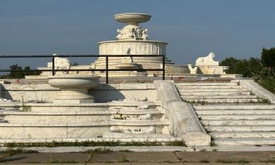 Detroit Belle Isle Highlights Tour with Private Transportation