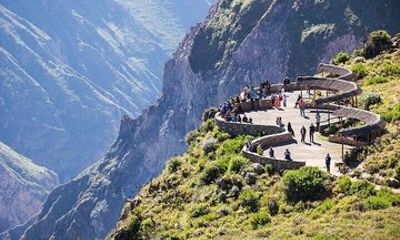 Colca Canyon Full-Day Tour with Transfer to Puno