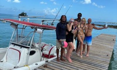 Rose Island Swimming Pigs Turtles and Snorkeling Tour