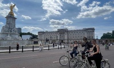 London Bicycle Tour at Palaces and Parks with History