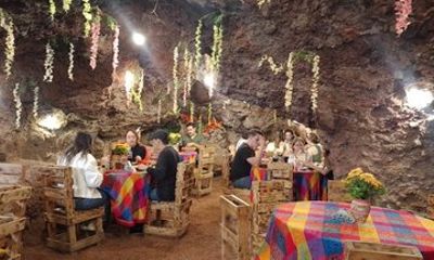 Teotihuacán Tour + Cave Restaurant & Basilica of Guadalupe