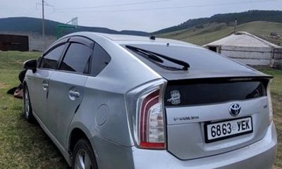 Ulaanbaatar Airport Transfer and Private Car with Driver