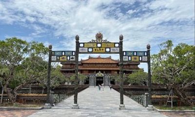 From Da Nang: Hue Cultural Heritage Private Car Tour