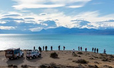 Nativo Experience: 4x4 Adventure Along Lake Argentino with Caves