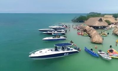 38 Ft Wahoo Private Speed Power Boat Rental Cartagena