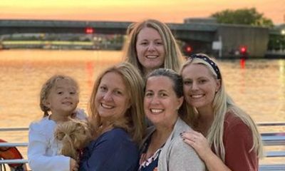 1 Hour River Cruise in Wilmington with Onboard Tiki Bar
